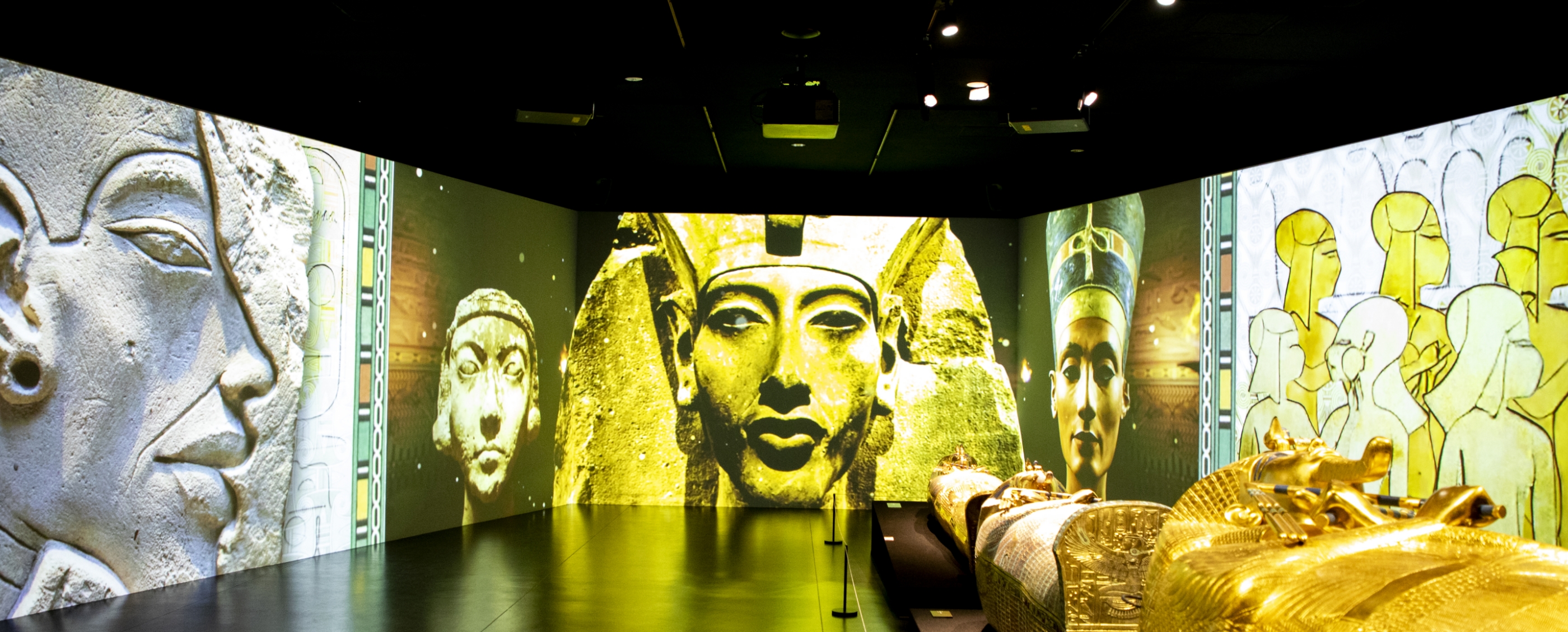 ツタンカーメンの生涯を感じられるイマーシブなプロジェクション映像
